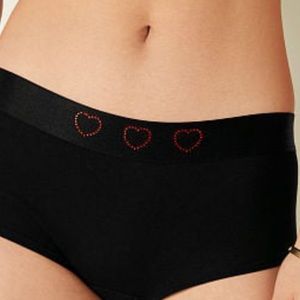 NWT PINK Victoria’s Secret Logo Boyshort Underwear. Pure black with red Hearts.